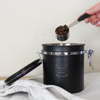  House Of Husk Koffieblik Met CO² Ventilatie - Bewaarblik - Voorraadbussen - Voorraadblik - RVS - Zwart - 1.5 Liter