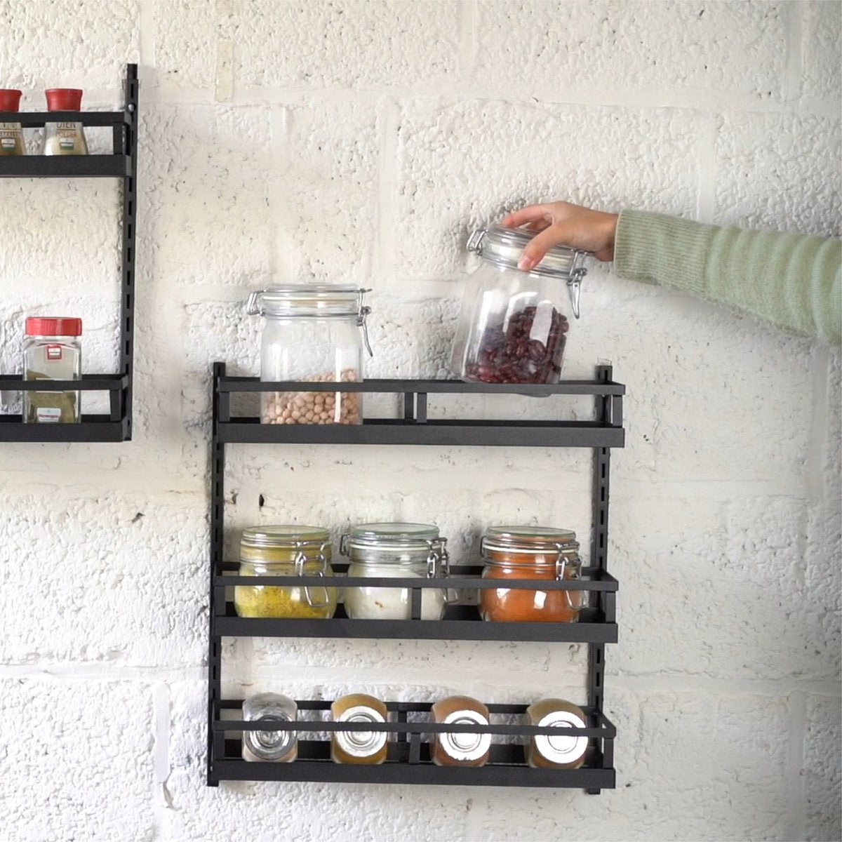  Soome Viljo - Kruidenrek Ophangbaar - Keukenrek - Wandrek - Keuken Organizer - 5 Laags - Verstelbaar - Staal - Zwart - H85xB42.5cm