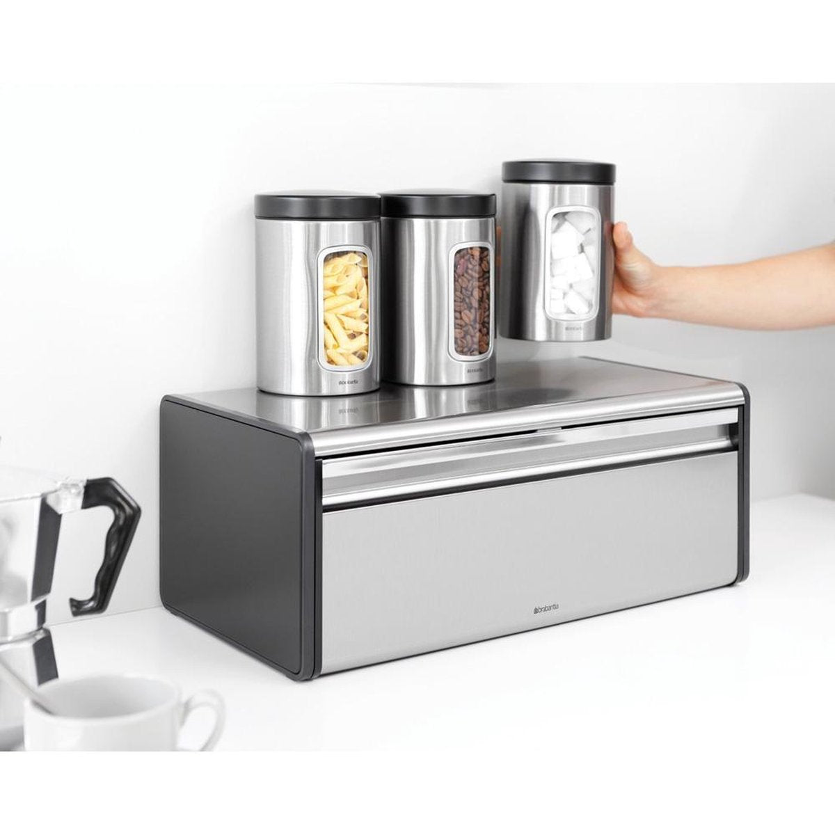  Brabantia Broodtrommel - Met Klepdeksel - Matt Steel Fingerprint Proof / Matt Black