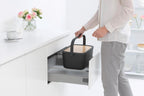  Brabantia Nic Broodtrommel - Met Bamboe Deksel - Dark Grey
