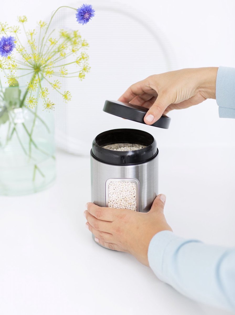  Brabantia Voorraadbus - 1,4 L - Matt Steel Fingerprint Proof / Matt Black Deksel - Met Venster